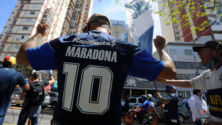Maradona sedated to help ease recovery from alcohol dependency