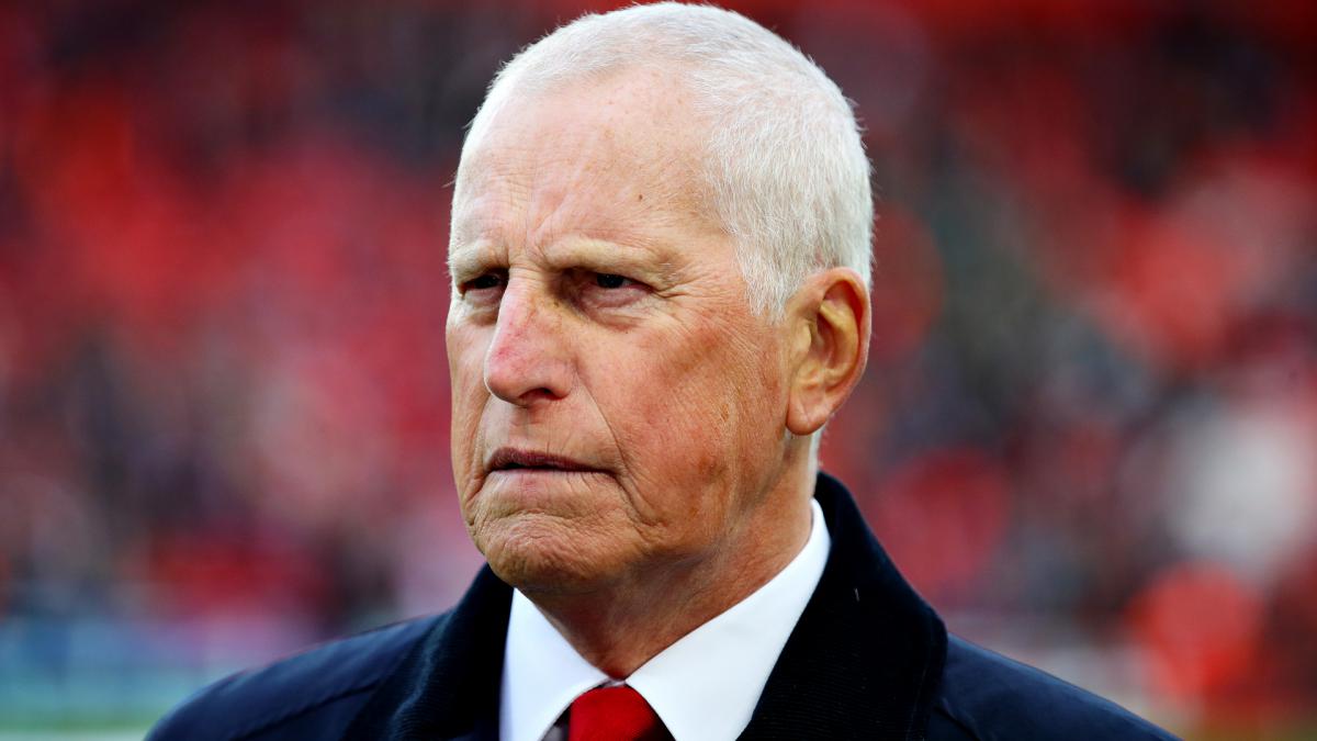 Former Liverpool and Tottenham goalkeeper Ray Clemence dies aged 72