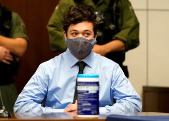 What celebrities paid Kenosha shooter's bail?