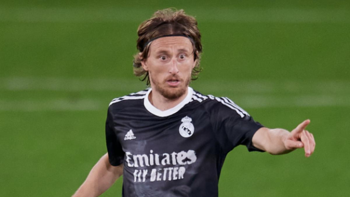Modric eager to finish career at Real Madrid as he backs Zidane