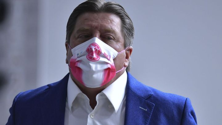 “It is not the moment to let fans inside the stadium” - Miguel Herrera