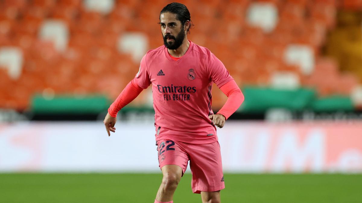 Rumour Has It: Arsenal want Madrid's Isco as Barcelona, Liverpool eye defender