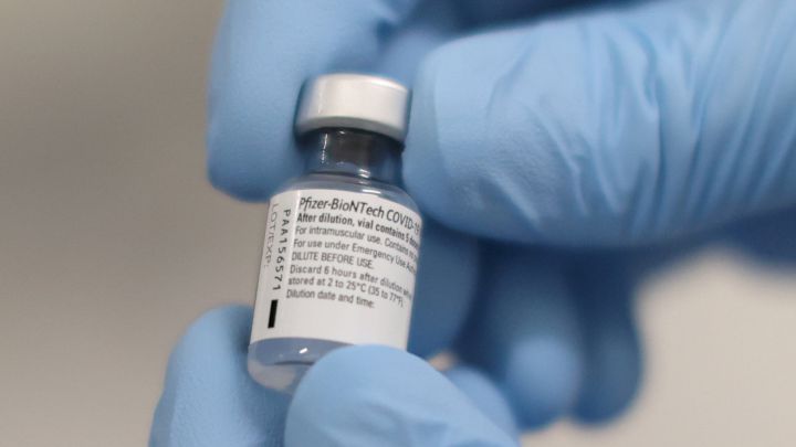 FDA approves Pfizer vaccine for emergency use