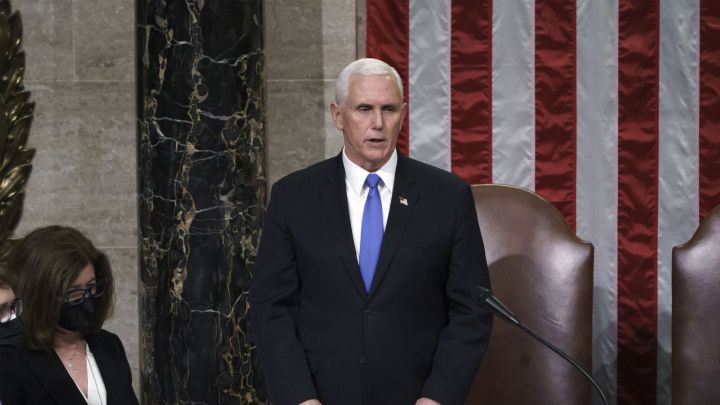 US Capitol live updates: shooting & 4 dead | Pence confirms Biden as president & Trump concedes election defeat
