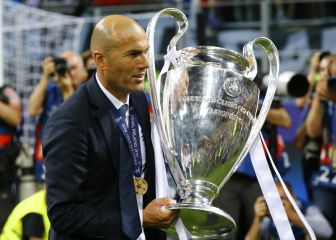 Real Madrid consider Raúl the natural heir to Zidane