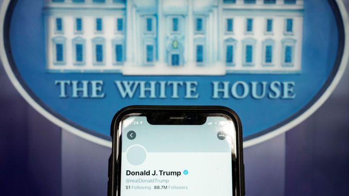 Trump permanently banned from Twitter: what are the reasons?