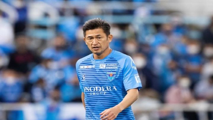 Veteran Kazuyoshi Miura signs new contract with Yokohama
