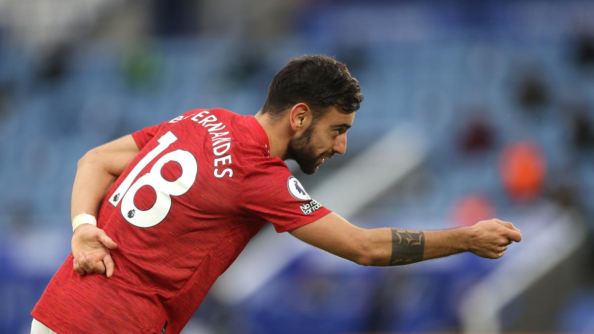 Bruno Fernandes matches Cristiano Ronaldo with latest Premier League award