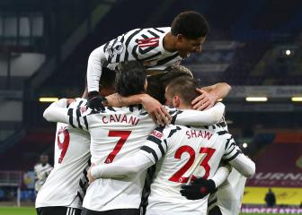 Manchester United out to match treble-winning side's record