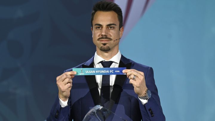 ACL champions Ulsan Hyundai sign Hinterseer from Hamburg
