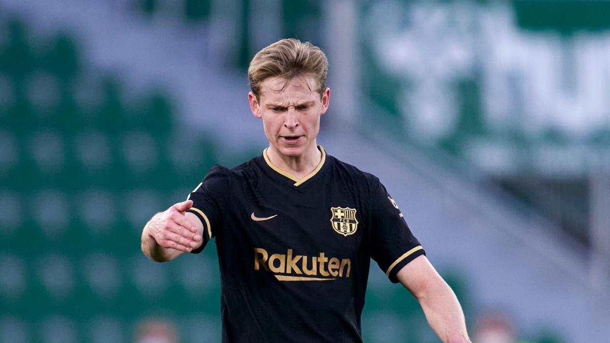 Koeman praises De Jong as Barca show attacking improvement
