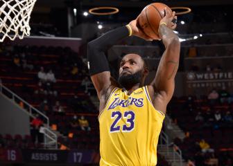 LeBron James makes NBA history; Durant joins exclusive club