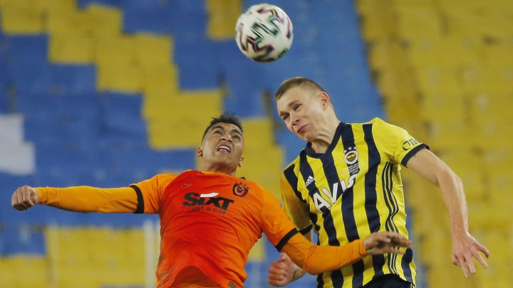 Galatasaray planning to buy Mohamed, tie him down to huge release clause