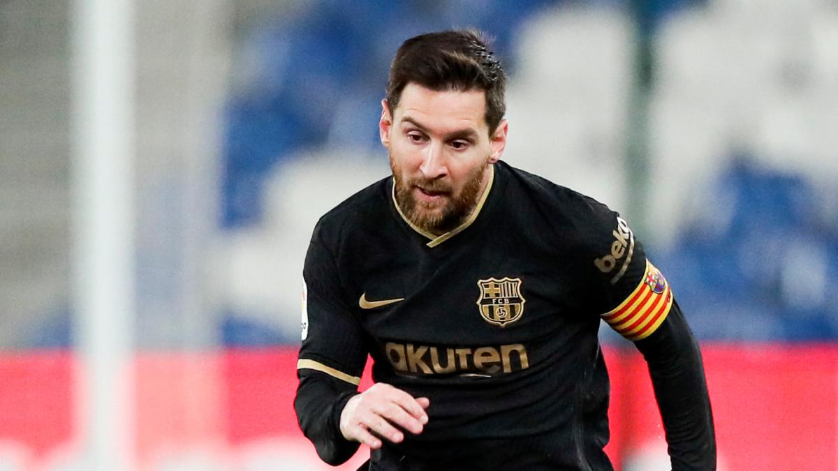 Messi and De Jong to be risked by Koeman ahead of El Clasico