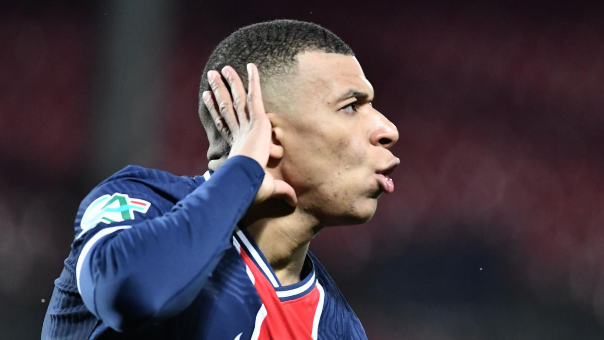 Pochettino says PSG want Mbappe to stay 'for a long time' despite Real Madrid links