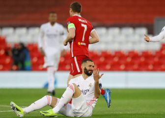 Courtois saves from Firmino