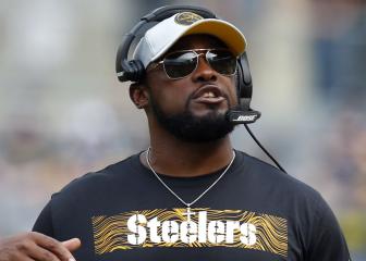 Pittsburgh's Tomlin to stay with Steelers through 2024