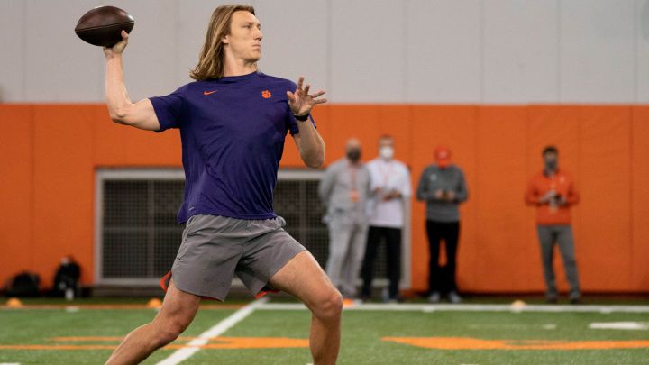 Who is Trevor Lawrence, the QB picked by the Jaguars in the NFL Draft 2021?