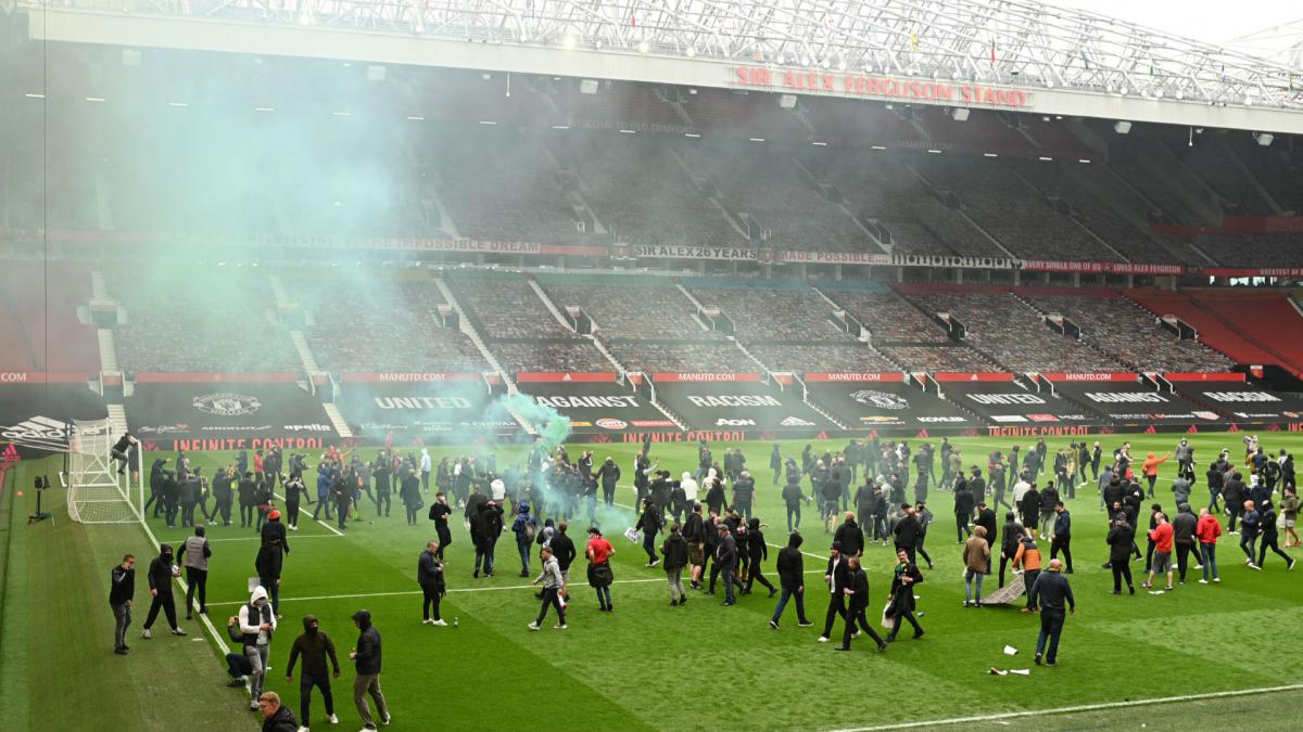 Man Utd deny staff facilitated Old Trafford protest, working to identify 'criminal activity'