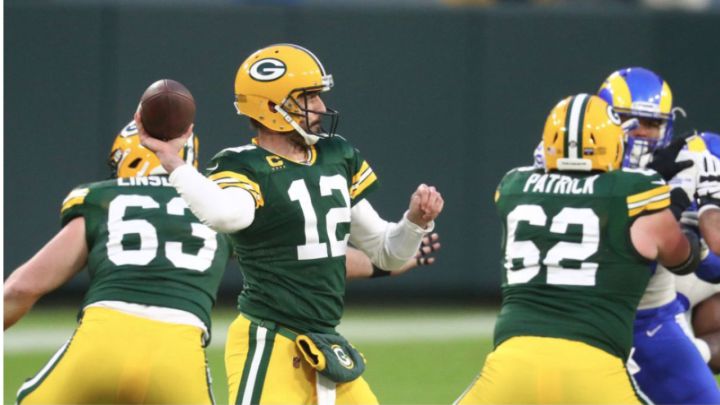Brett Favre thinks Rodgers' time in Green Bay may be coming to an end