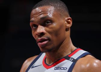 Westbrook on verge of history, Clippers topple Lakers