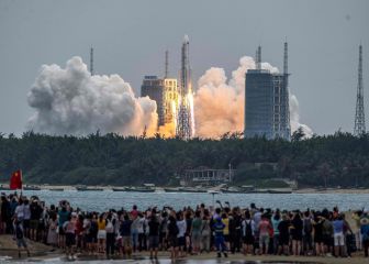 Why was the Chinese rocket out of control and falling?