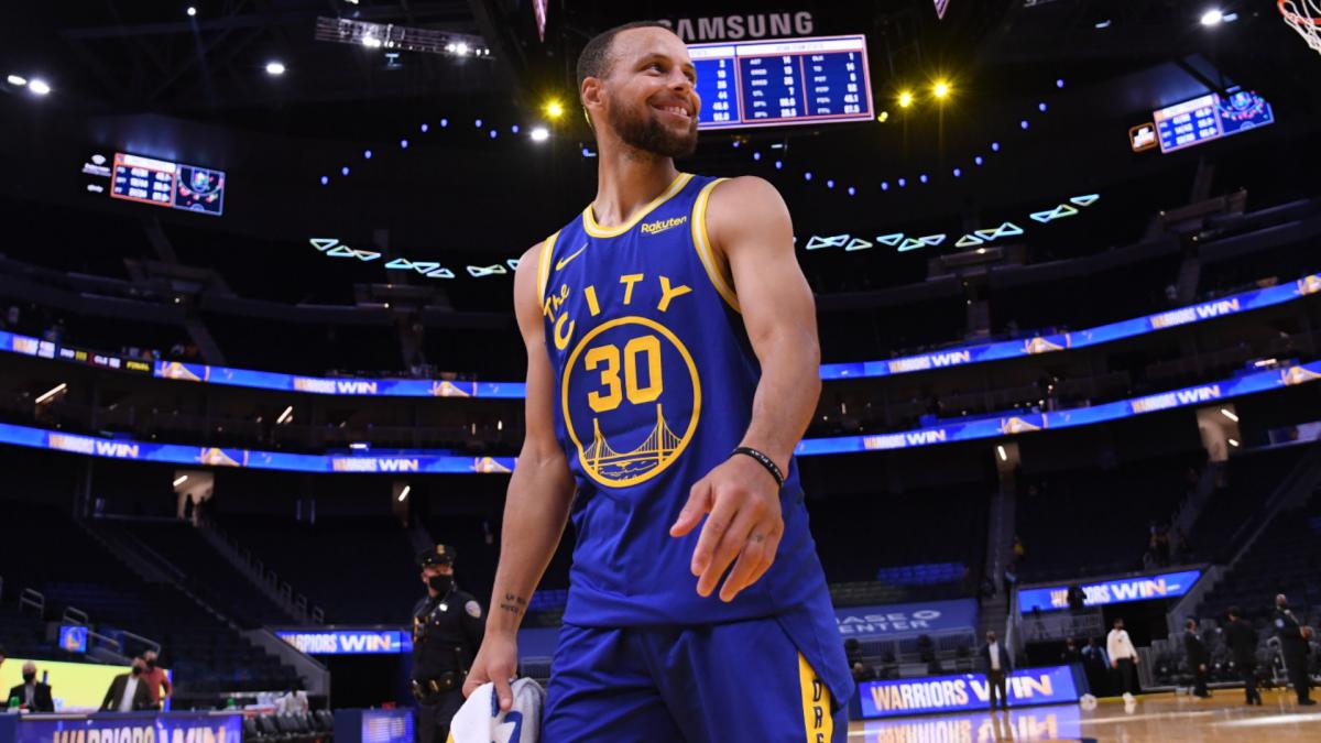 NBA: Curry's Warriors beat Jazz, Westbrook makes history