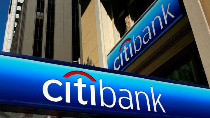 Are banks open on Memorial Day 2021?