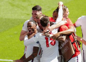 Sterling blocks out the noise to let Three Lions roar