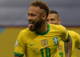 Tite cheers Neymar after inspirational display