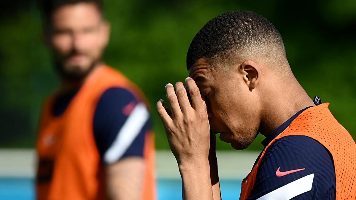 Mbappe had to speak his mind but Giroud spat is behind us, says France captain Lloris