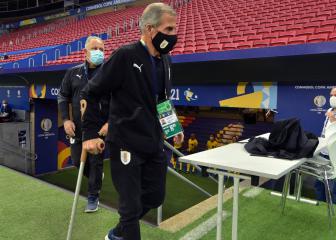 Uruguay fire blank in Argentina loss but Tabarez's legend grows