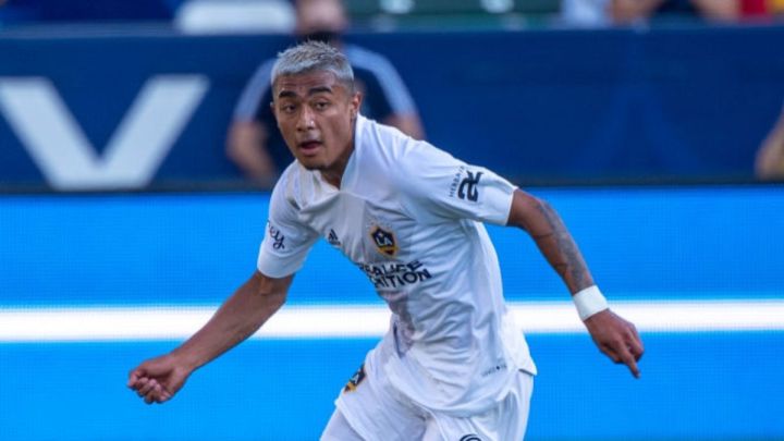 Julian Araujo undecided about playing for Mexico or the USMNT