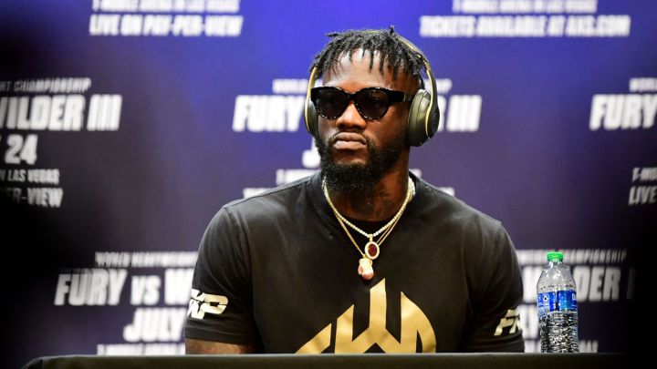 What is Deontay Wilder's boxing record?
