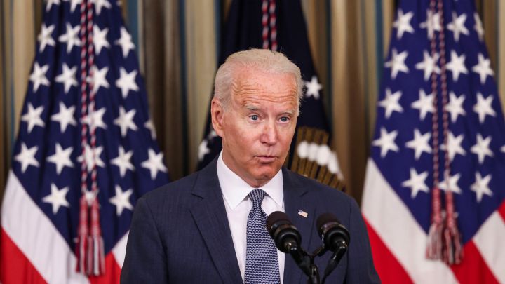 What is President Biden's door-to-door coronavirus vaccine strategy?