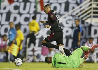 Rogelio Funes Mori eases Mexico past Honduras and into the semi-finals