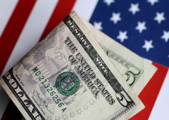 What is the average tax refund amount sent by IRS in 2021?