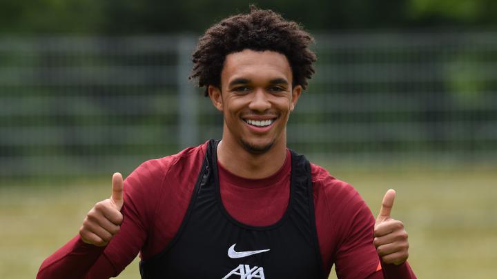 Alexander-Arnold handed long-term extension by Liverpool