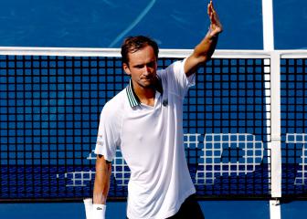 Medvedev advance in the chase for Toronto-Cincinnati double