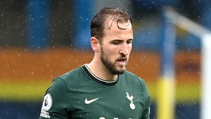 Kane confirms he is staying at Tottenham