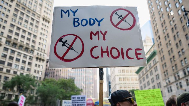 Which states are banning vaccine mandates?