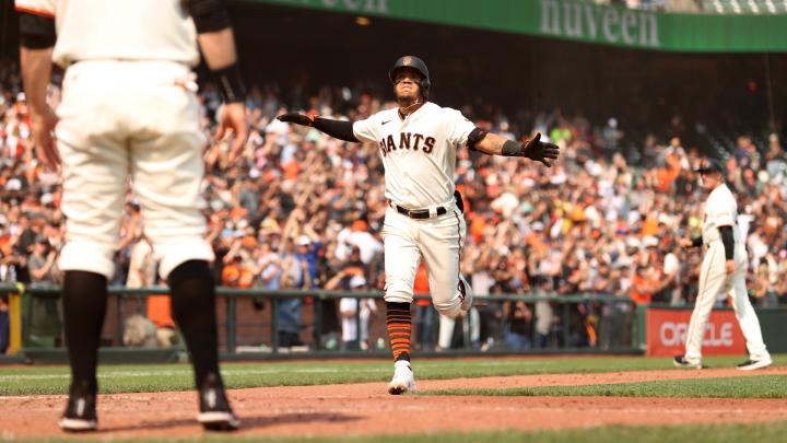 Giants salvage win against Brewers, Red Sox blank Rays