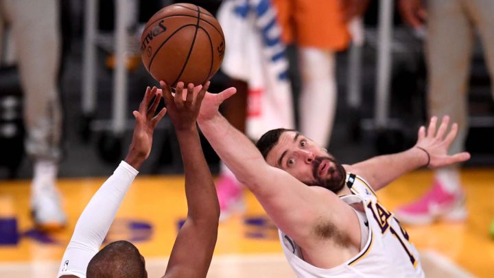 Lakers trade Marc Gasol to Grizzlies for draft rights
