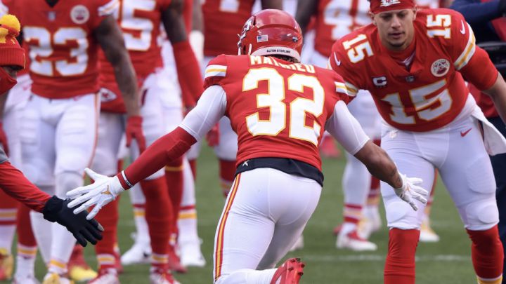 Chiefs activate Mathieu off covid-19 list ahead of Browns game