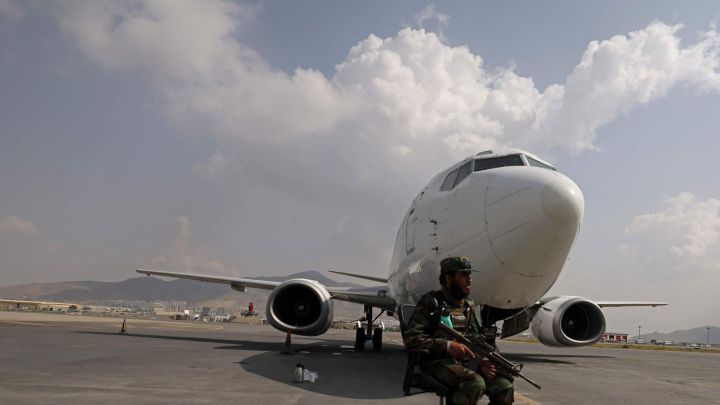 How much US equipment did the Taliban get after US withdrawal?