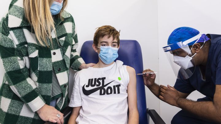 What does a mild covid-19 breakthrough case feel like after being vaccinated?