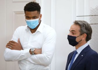 NBA star Giannis Antetokounmpo visits Greece with mother and brother