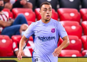 Sergiño Dest struggled in his return to Barcelona’s starting XI
