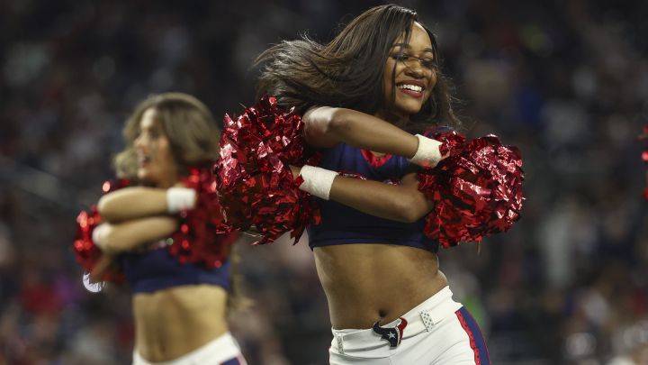 What are the rules for NFL cheerleaders? Dating NFL players, tattoos, social media...