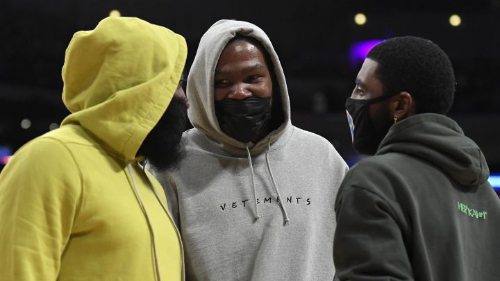Durant still confident of Irving playing for Brooklyn despite vaccine stance